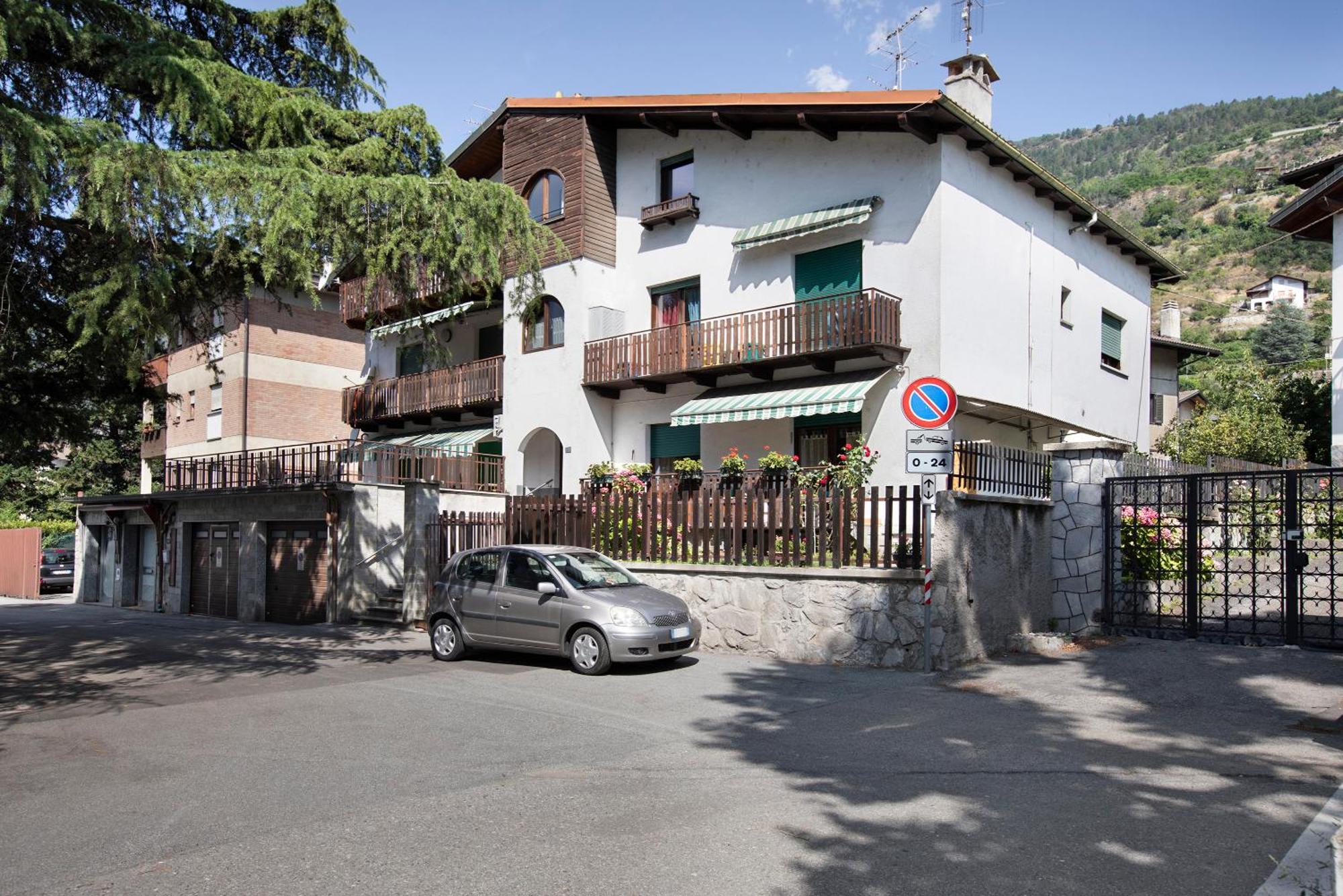 Maison Ninive Aosta Bagian luar foto